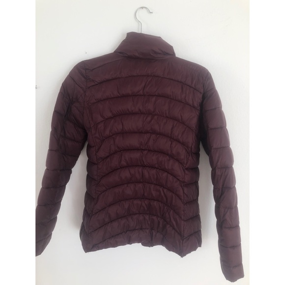 Gap light weight puffer coat XS - Picture 2 of 3